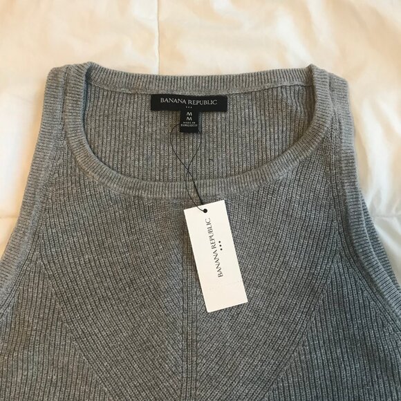 Over 60% off! Banana Republic Gray Tank Top in Size Medium NWT - Picture 2 of 7
